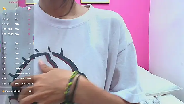 Snapshot of yourcuteneighbourr chatting on March 4, 2025, 3:00 am yourcuteneighbourr online show from March 4, 2025, 3:00 am