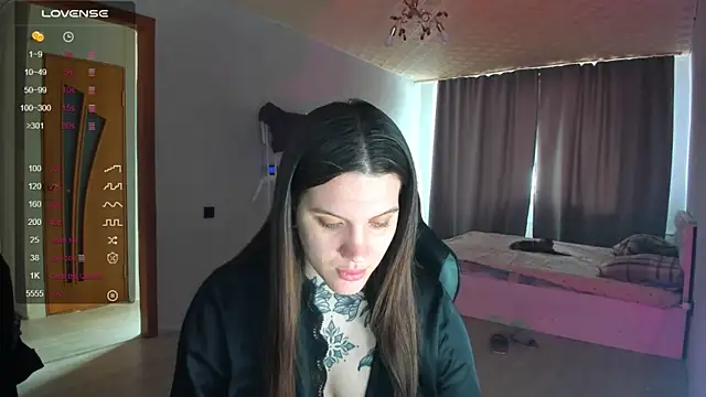 AizaRose online show from March 2, 2026, 7:15 am