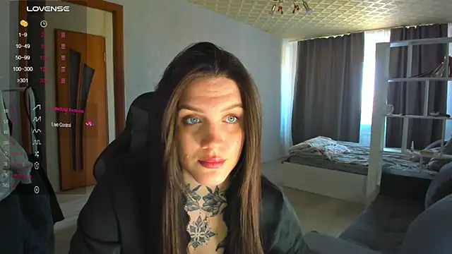 AizaRose online show from April 16, 2026, 7:31 am