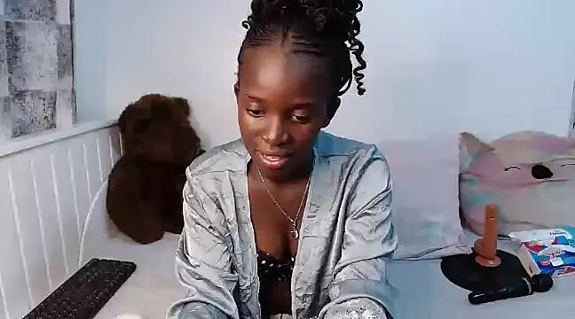 Snapshot of Tee_Raven chatting on March 8, 2025, 9:18 pm Tee Raven online show from March 8, 2025, 9:18 pm