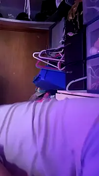 gurlnips online show from October 18, 2025, 7:38 pm