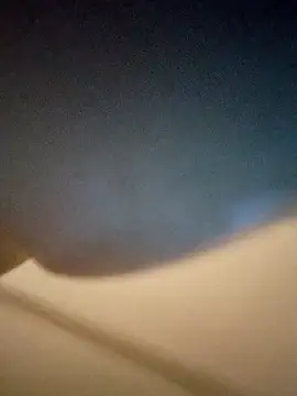 gurlnips online show from September 24, 2025, 6:09 am