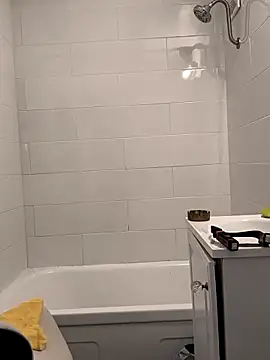 Snapshot of gurlnips chatting on February 10, 2026, 5:12 pm gurlnips online show from February 10, 2026, 5:12 pm