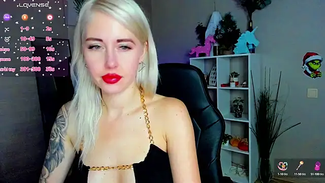 Snapshot of Mermaid_N chatting on December 18, 2025, 1:44 am Mermaid N online show from December 18, 2025, 1:44 am