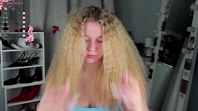 Snapshot of Rebecca_Kelly chatting on January 19, 2026, 2:48 am Rebecca Kelly online show from January 19, 2026, 2:48 am