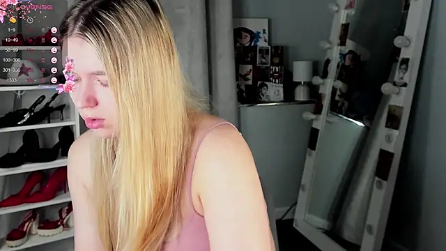 Snapshot of Rebecca_Kelly chatting on February 5, 2026, 2:29 am Rebecca Kelly online show from February 5, 2026, 2:29 am