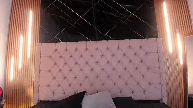 ShanellBlack online show from October 4, 2025, 4:14 am