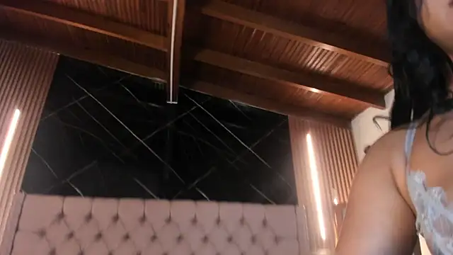 ShanellBlack online show from October 2, 2025, 4:05 am