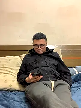 lililiwuwuwu online show from December 6, 2024, 1:27 pm