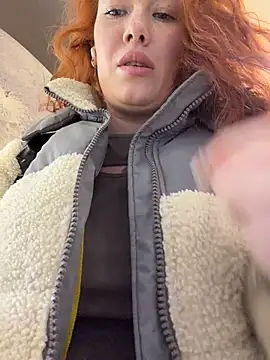 Snapshot of Liv_Fay chatting on February 14, 2026, 12:38 pm Liv Fay online show from February 14, 2026, 12:38 pm