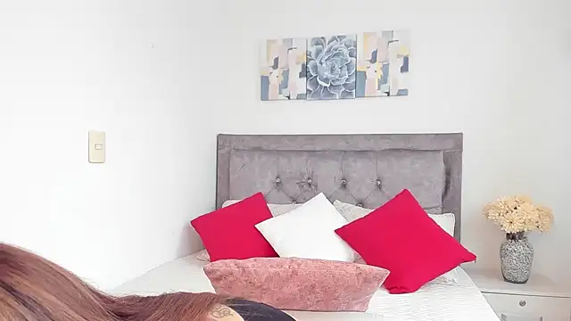 DarlinJones online show from February 22, 2025, 9:04 pm