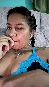 Snapshot of Tiphanydirty3 chatting on October 17, 2025, 4:16 am Tiphanydirty3 online show from October 17, 2025, 4:16 am