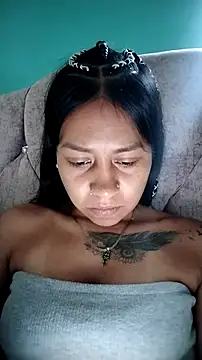 Snapshot of Tiphanydirty3 chatting on October 21, 2025, 10:09 pm Tiphanydirty3 online show from October 21, 2025, 10:09 pm