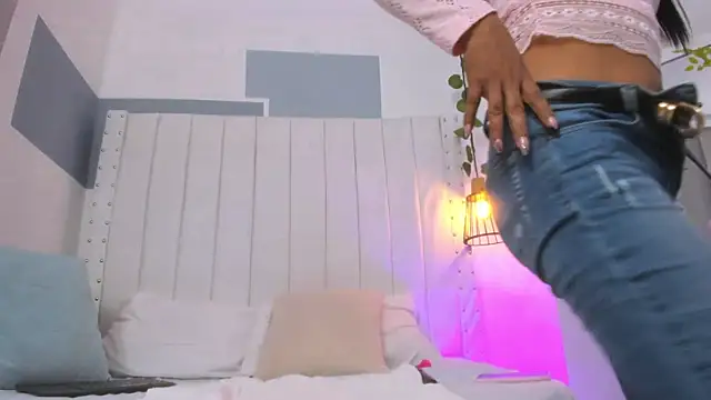 Snapshot of hannah_gray chatting on November 18, 2025, 11:13 am hannah gray online show from November 18, 2025, 11:13 am