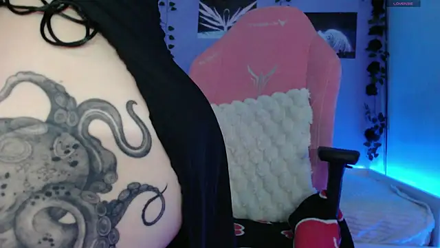 Snapshot of Scarlettsrorm chatting on February 24, 2025, 5:11 am Scarlettsrorm online show from February 24, 2025, 5:11 am