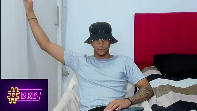 dominic smith  online show from March 10, 2025, 12:50 am