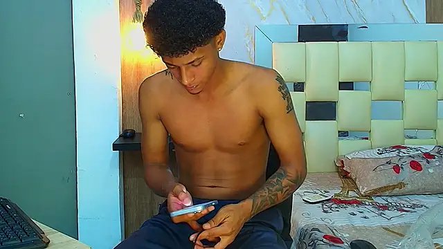 dominic smith  online show from September 30, 2025, 8:15 pm