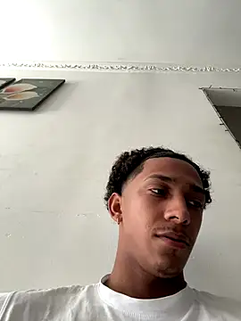 dominic smith  online show from December 16, 2025, 9:30 pm