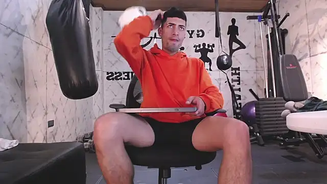 DrakeNeumann online show from September 19, 2025, 3:54 am