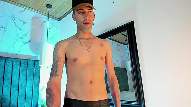 DrakeNeumann online show from September 29, 2025, 3:35 am