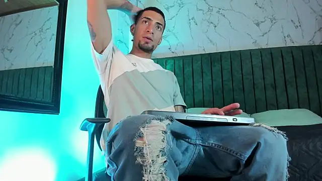 DrakeNeumann online show from January 6, 2026, 10:03 pm