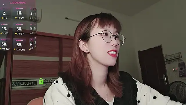 Lili 666 online show from March 16, 2025, 5:17 pm