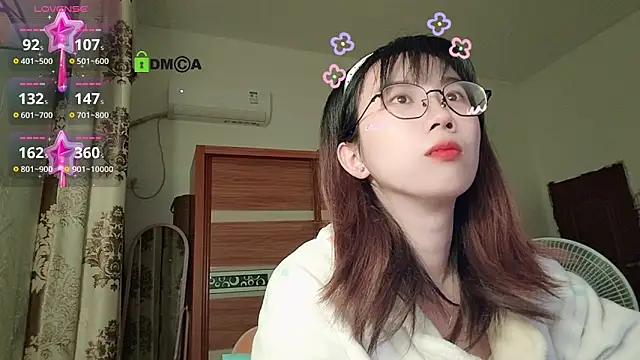 Lili 666 online show from January 13, 2026, 8:46 pm