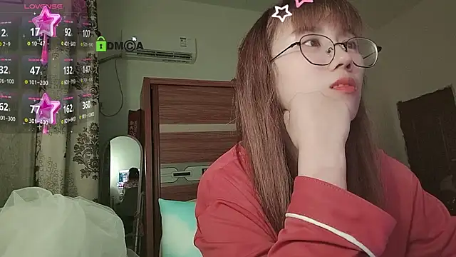 Lili 666 online show from April 6, 2026, 6:09 pm