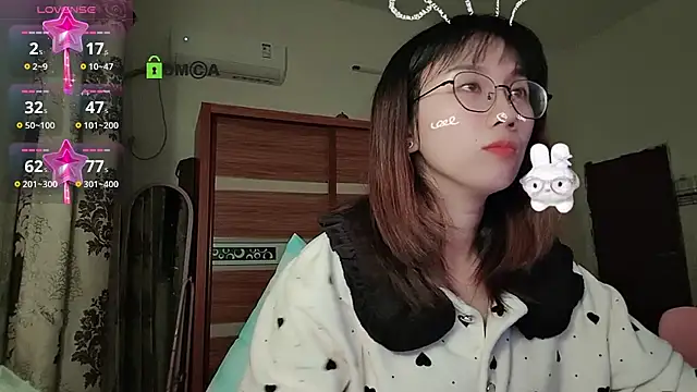 Lili 666 online show from December 3, 2025, 3:11 pm