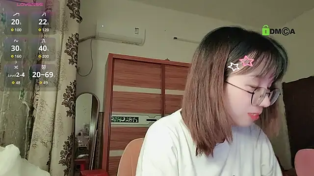 Lili 666 online show from September 18, 2025, 4:32 pm