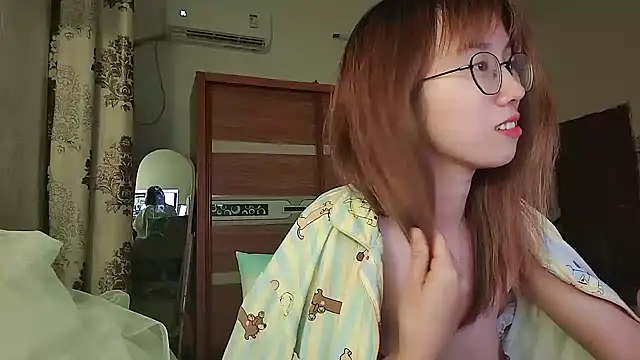 Lili 666 online show from May 28, 2026, 5:08 pm