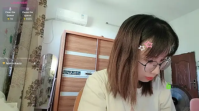 Lili 666 online show from September 22, 2025, 7:36 am