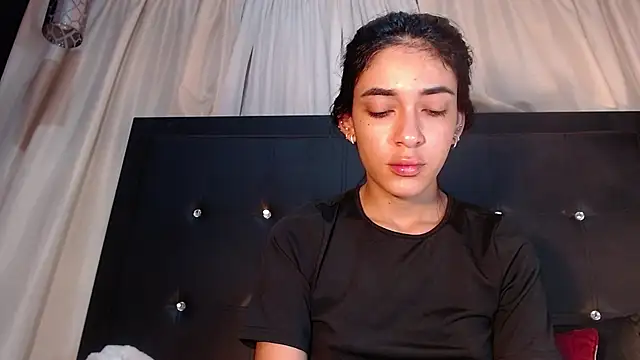 Snapshot of srta_luciana chatting on May 12, 2026, 11:49 am srta luciana online show from May 12, 2026, 11:49 am