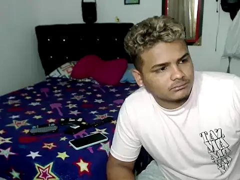 Boycuriousxxx online show from September 30, 2025, 12:11 pm