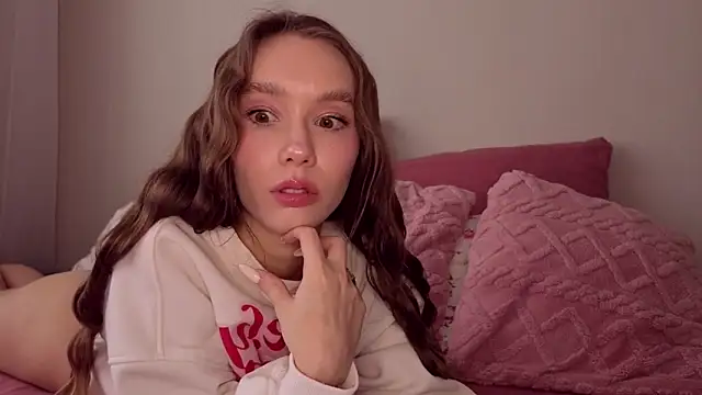 Snapshot of KateVon chatting on October 4, 2025, 4:14 am KateVon online show from October 4, 2025, 4:14 am