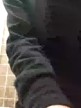 Snapshot of Analcholic chatting on December 13, 2024, 8:09 am Analcholic online show from December 13, 2024, 8:09 am