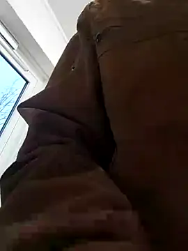 Snapshot of Analcholic chatting on December 14, 2024, 2:21 pm Analcholic online show from December 14, 2024, 2:21 pm