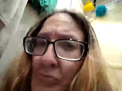 Snapshot of ILUV2TUCHMYKITTY chatting on September 15, 2025, 1:33 pm ILUV2TUCHMYKITTY online show from September 15, 2025, 1:33 pm