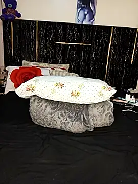 Snapshot of firewaist chatting on February 20, 2026, 6:19 am firewaist online show from February 20, 2026, 6:19 am