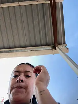 jjulietha95 online show from February 9, 2025, 8:45 pm