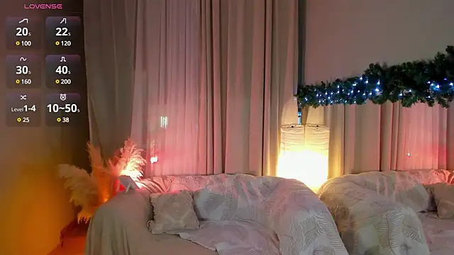 Snapshot of _Rose_Charming_ chatting on January 1, 2025, 9:52 pm Rose Charming online show from January 1, 2025, 9:52 pm