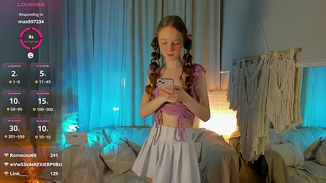 Snapshot of _Rose_Charming_ chatting on March 3, 2025, 12:56 am Rose Charming online show from March 3, 2025, 12:56 am
