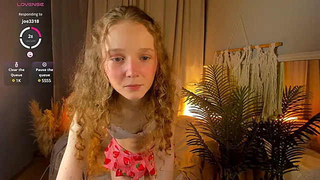 Snapshot of _Rose_Charming_ chatting on January 31, 2025, 9:26 pm Rose Charming online show from January 31, 2025, 9:26 pm