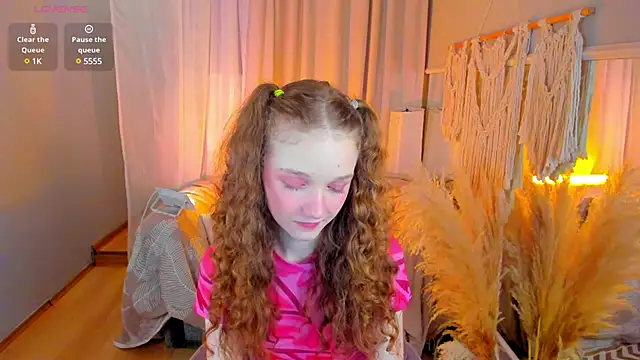 Snapshot of _Rose_Charming_ chatting on February 3, 2025, 12:58 am Rose Charming online show from February 3, 2025, 12:58 am