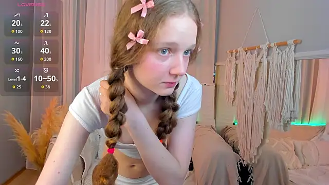 Snapshot of _Rose_Charming_ chatting on September 13, 2025, 9:59 pm Rose Charming online show from September 13, 2025, 9:59 pm