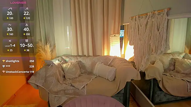 Snapshot of _Rose_Charming_ chatting on February 27, 2025, 2:03 am Rose Charming online show from February 27, 2025, 2:03 am