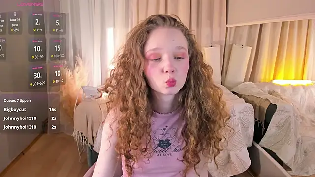 Snapshot of _Rose_Charming_ chatting on February 22, 2025, 7:36 pm Rose Charming online show from February 22, 2025, 7:36 pm
