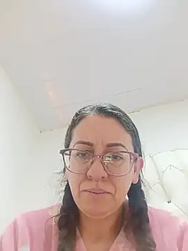 miss hanna07 online show from July 13, 2026, 1:43 pm