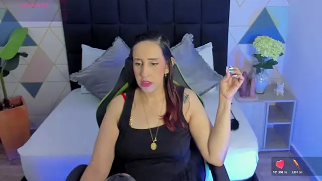 jadde13  online show from November 20, 2025, 8:09 pm