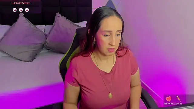 jadde13  online show from November 7, 2025, 8:46 pm